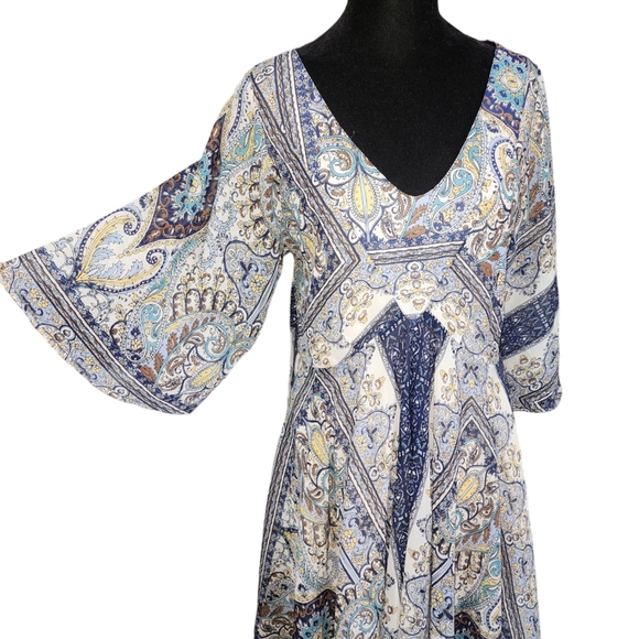 Wrangler Americana cowgirl handkerchief bellsleeved vneck dress - Picture 2 of 8